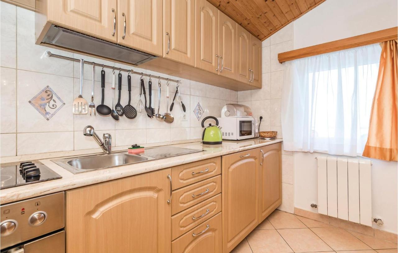 Beautiful Apartment In Brsec With Kitchen Экстерьер фото