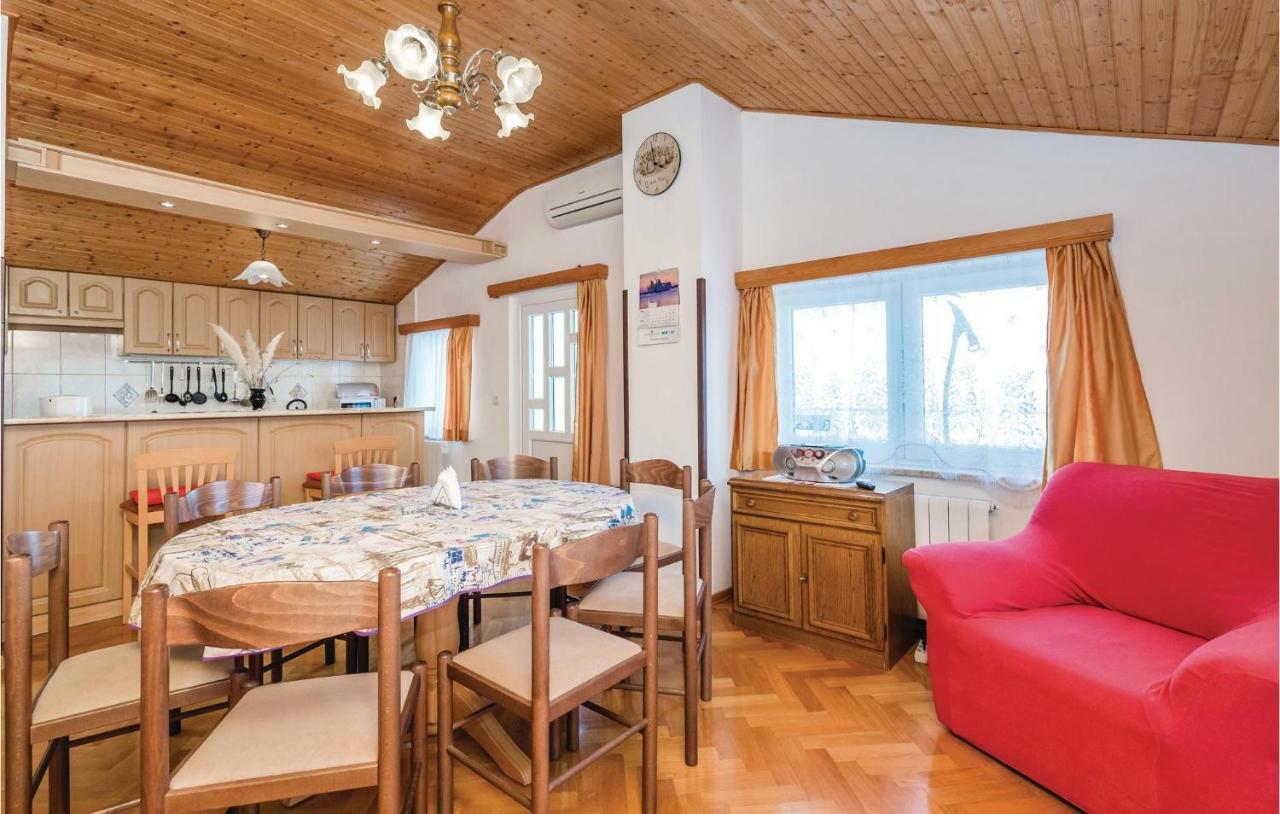 Beautiful Apartment In Brsec With Kitchen Экстерьер фото